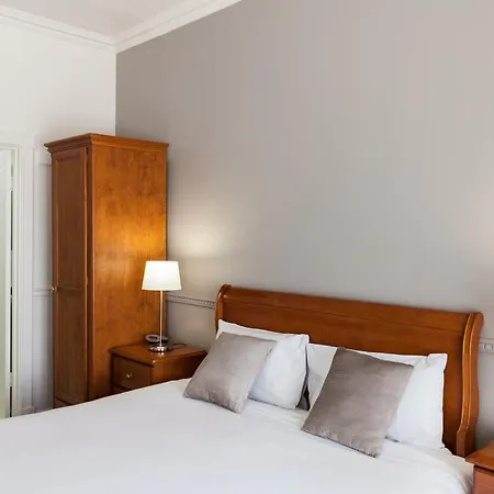 Majestic Tynte Street Apartments-3